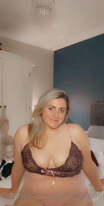 Sweetrosieposie - Onlyfans - 22 Mar, 2022