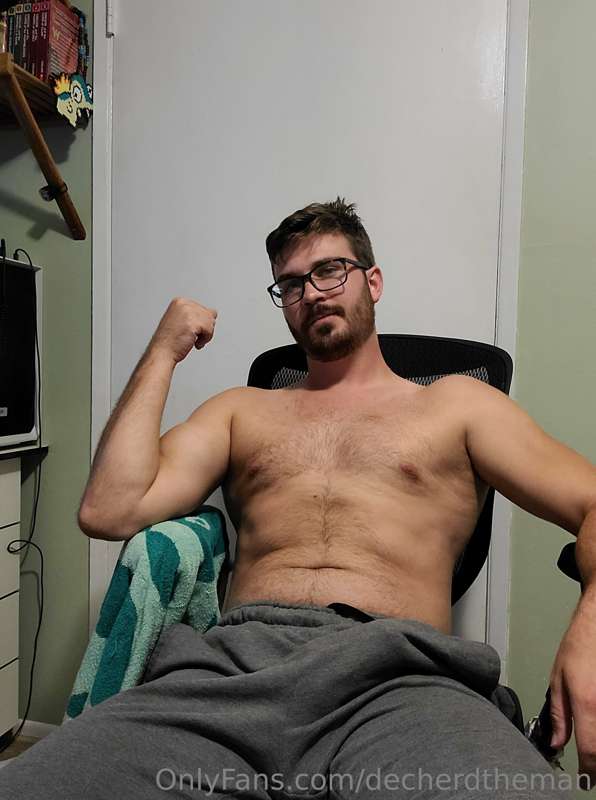 Loosing weight for definition. Down 5 lb so far.