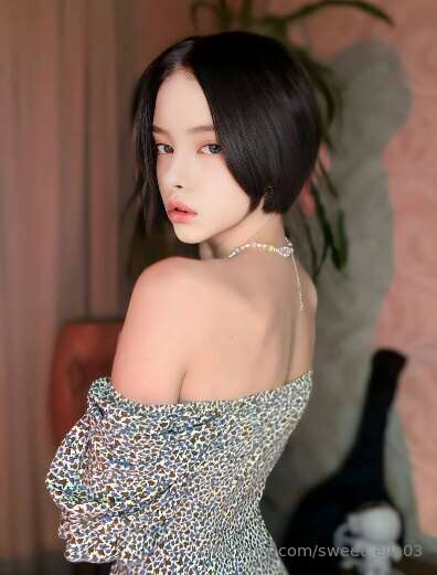 @milllkiss is waiting for you at home, doing housework, gett..