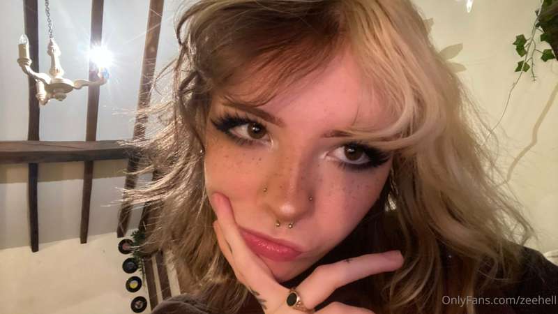 i did my hair and makeup because i was feeling a bit uggo fr..