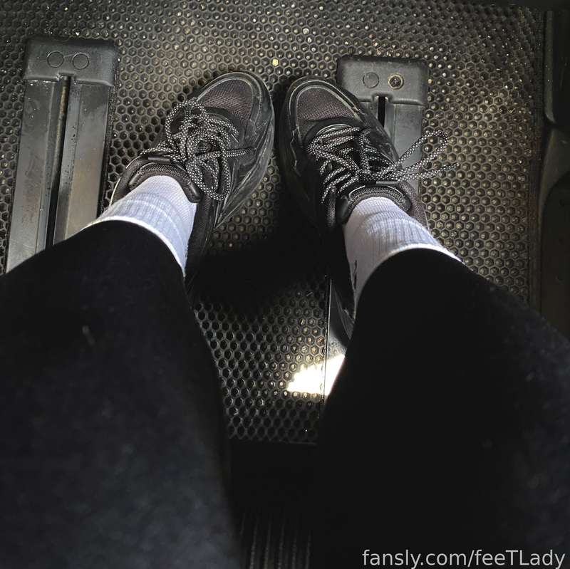 Feetlady - Fansly - 23 May, 2023