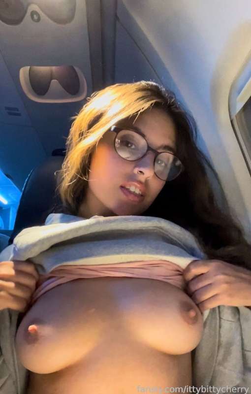 Ittybittycherry - Fansly - 05 May, 2024