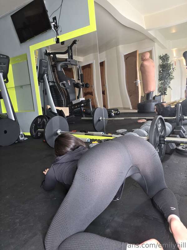 Help me stretch 😩  2