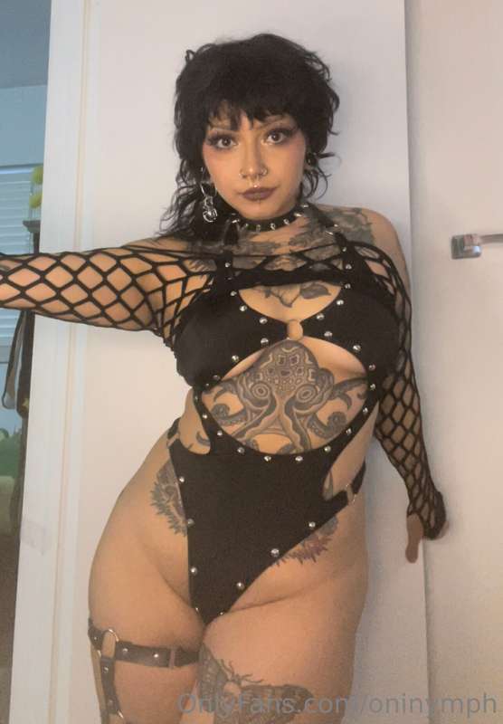this fit had me feeling cute 1