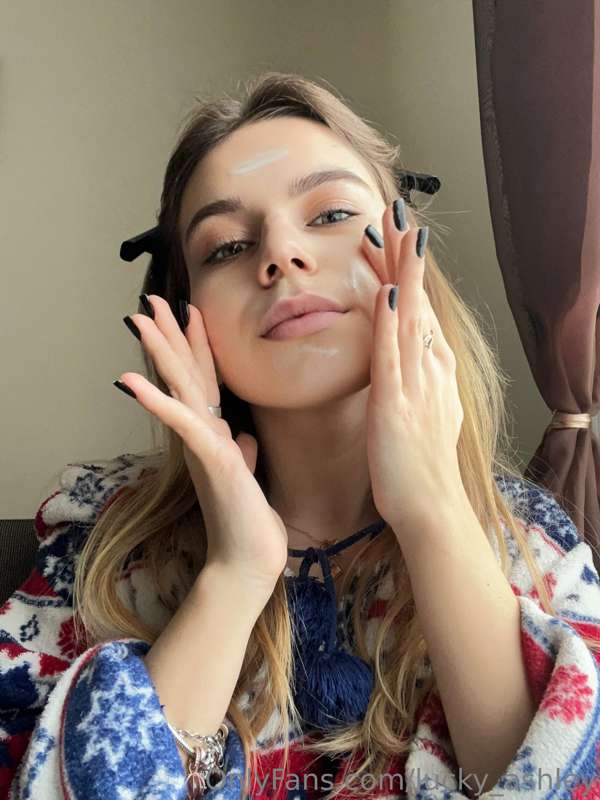To have a beautiful and healthy complexion😍, you need to tak..