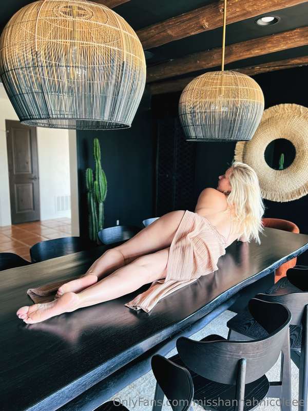 legs for days