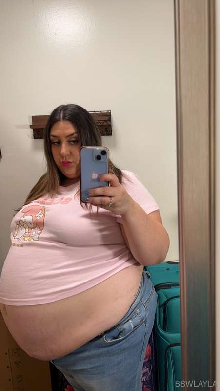 Look at how my huge full belly just bulges and hangs so far .. 3