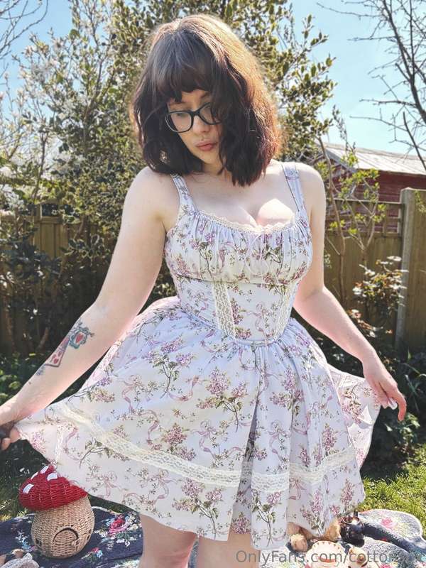 I got a fancy dress and did a fancy photoshoot. Well, it’s n..