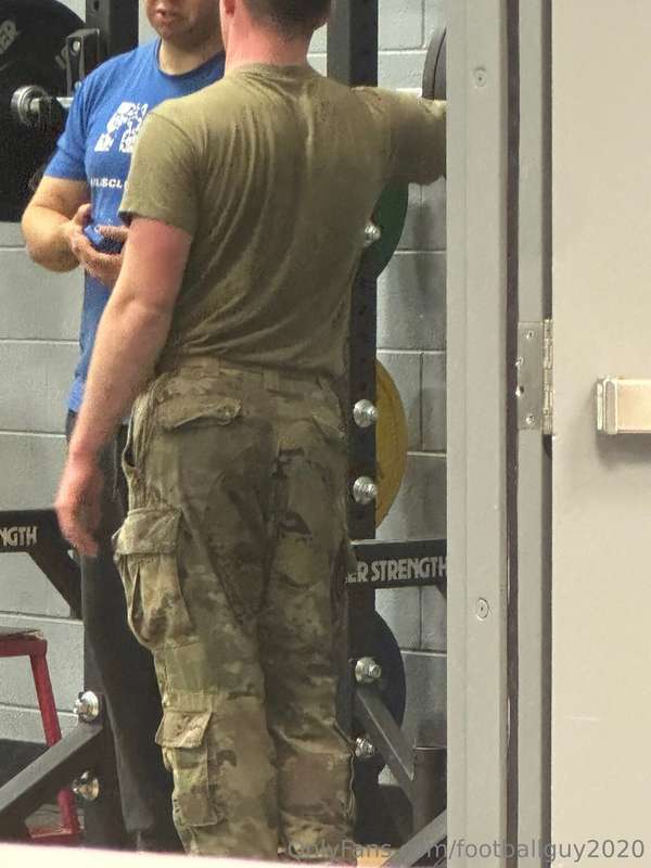 Hot Candid Shots of my buddies and of course my HOT cock! Se.. 32