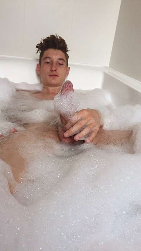 GO SUB @itshaydenlewis 🍆Uncut Aussie Stud 🍆💦💦💦💦💦https://only..