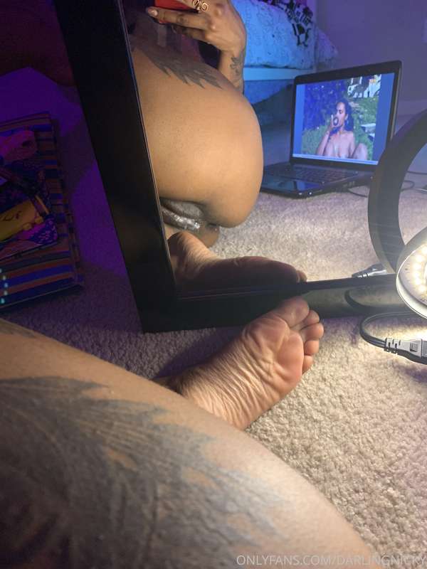 Some pictures I took after my live show last night! Hope you.. 7