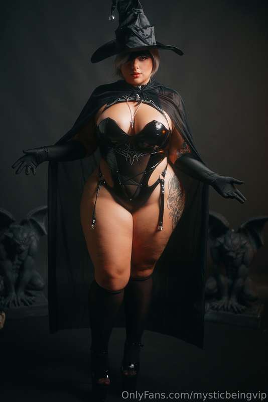 Day 1 of 31 days of Halloween! Here’s the exclusive set that.. 15