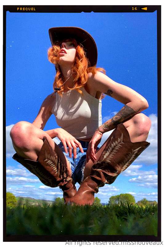 Did Y'all enjoy my cowgirl video? Where i stripped to flash ..