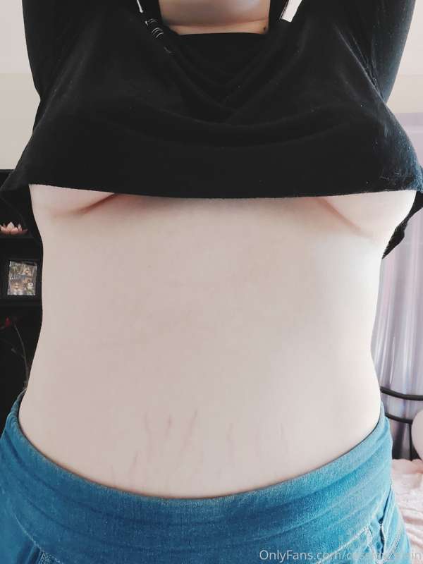 Underboob hehe