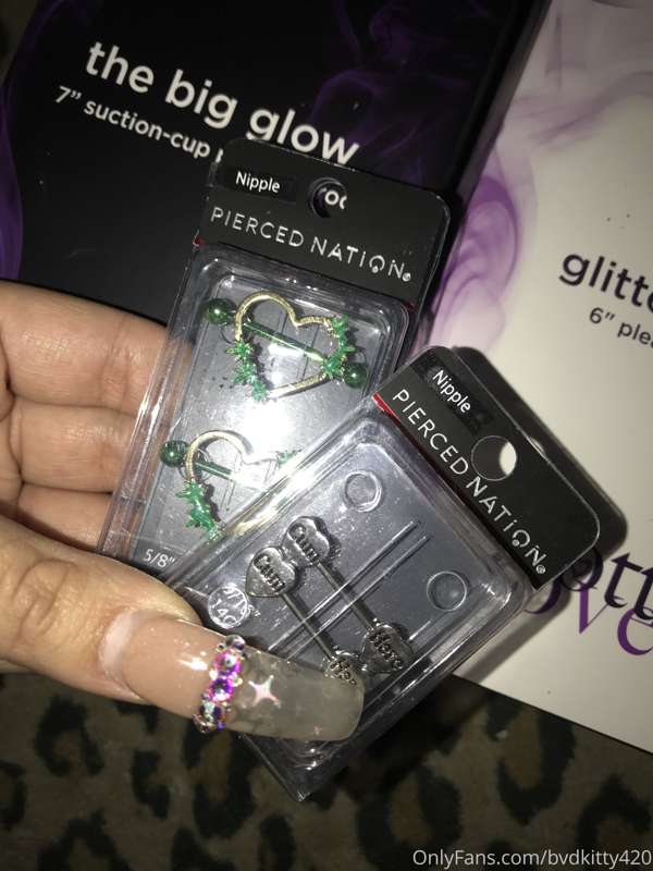New toysss? Wana see them ? 😍