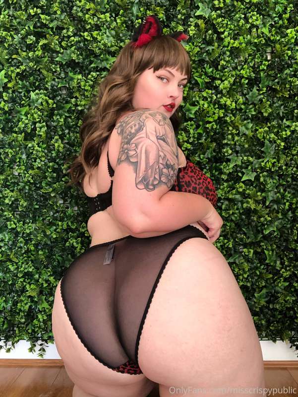 Re-launch sale over on @misscrispynsfw Just $6 to join! 
Aft..
