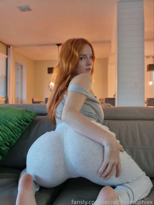 Secretlifeofsophiex - Fansly - 10 Oct, 2022
