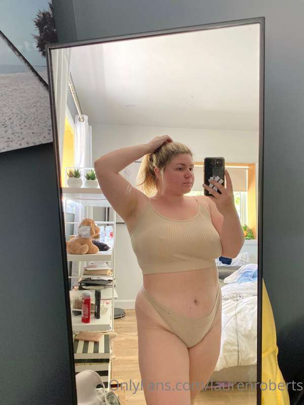 Sorry I have this top on all my recent pics but I love it so..