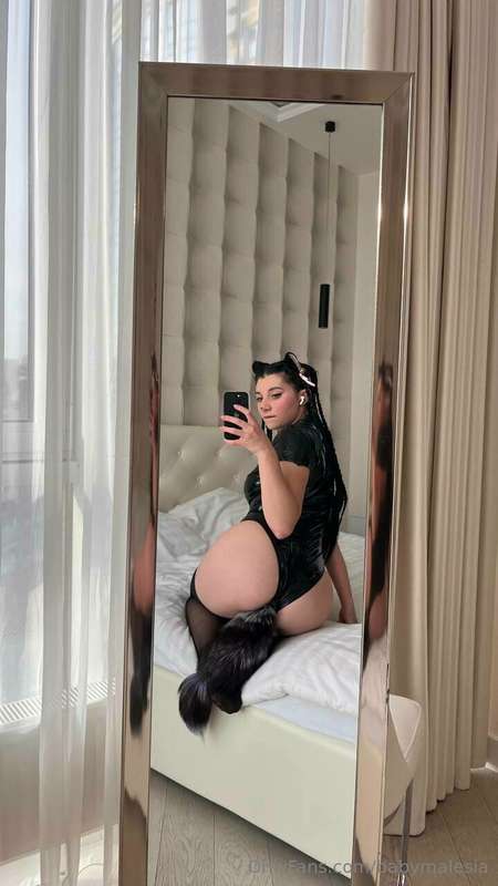 My ass is still waiting for your spankings😈Will you punish m..