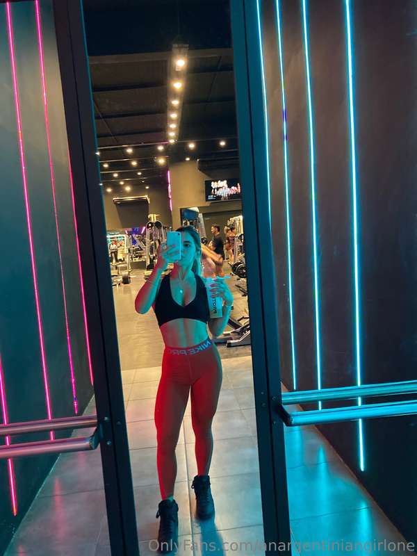 Anargentiniangirlone - Onlyfans - 08 Feb, 2025
