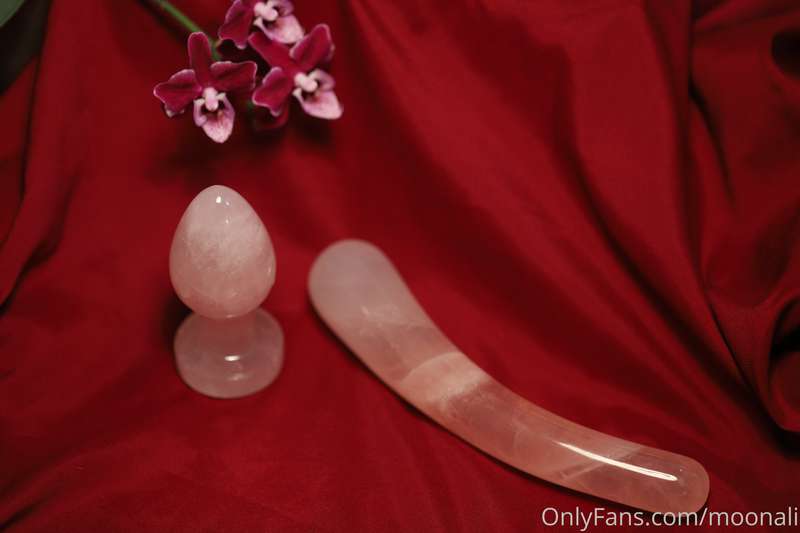 Rose quartz toys. The best for a self love session.