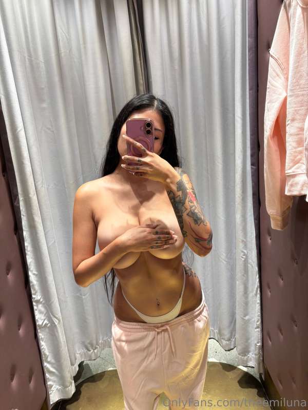 Trying on some comfy clothes 😇 2
