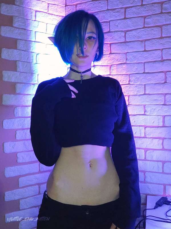 Little_Emo_Kitten - Fansly - 01 Dec, 2022 10