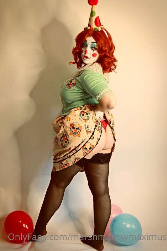 Retro Clown set (Part 1)
Ohhhh how fun it is to clown around.. 29