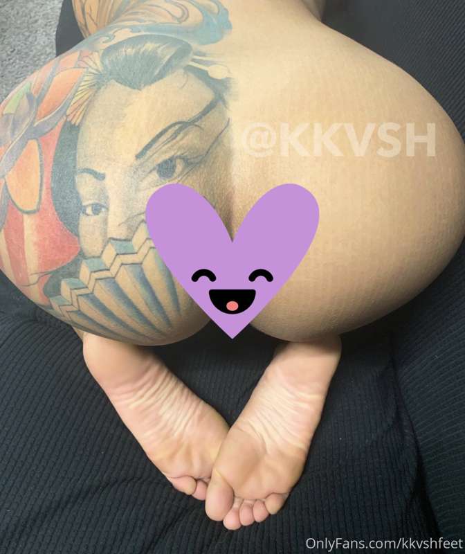 SUBSCRIBE to my VIP OnlyFans to see these without emojis on .. 2