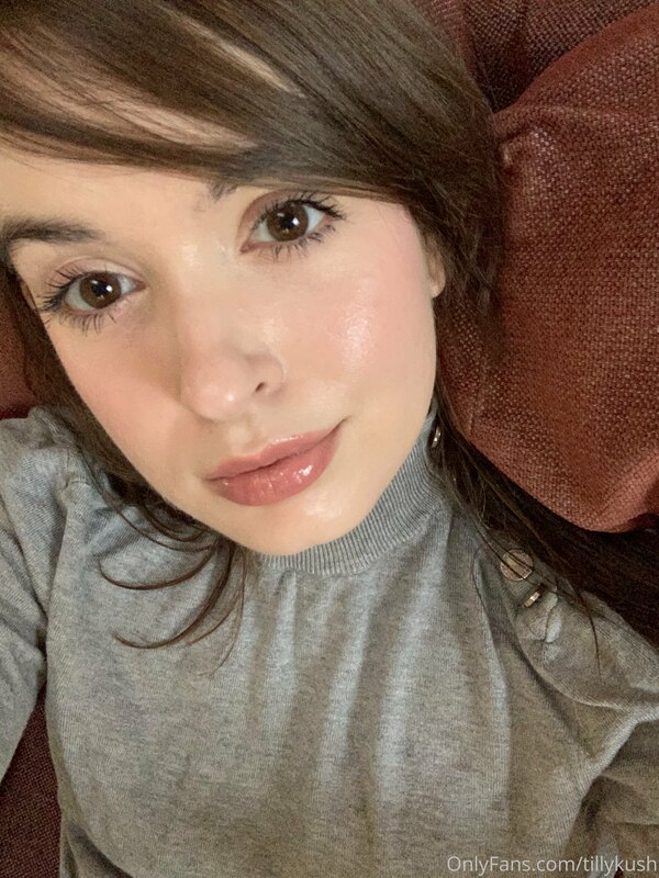 Just some selfies. Feeling pretty 2