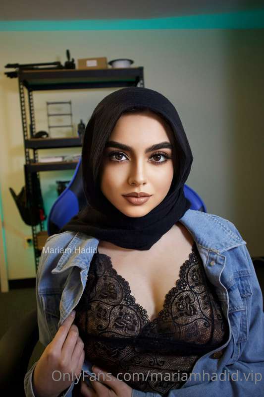 Do you prefer with or without hijab? 2