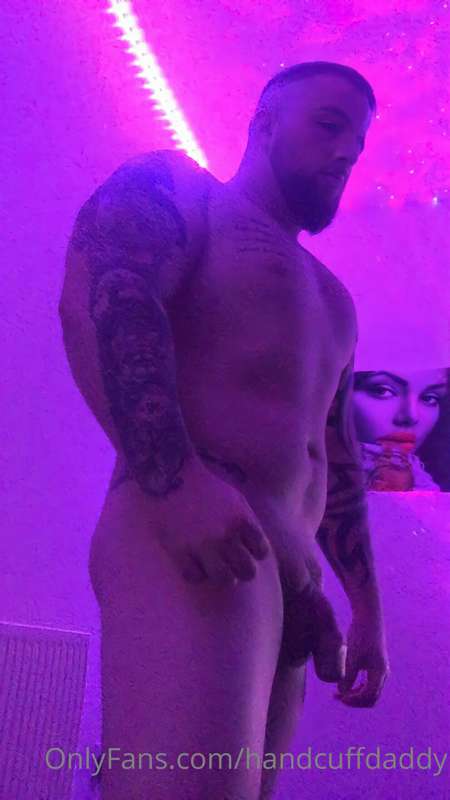 I had a gentleman’s wax today... everywhere 🍆🍑🤩🔥 1