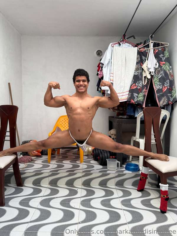 Ignoremos las cosas de atrás jajawww.onlyfans.com/markamadis..