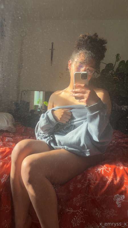 X_Emryss_X - Onlyfans - 28 Mar, 2025