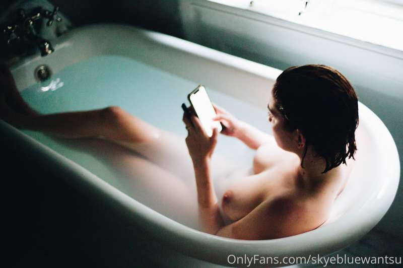 Skyebluewantsu - Onlyfans - 08 Nov, 2019 10