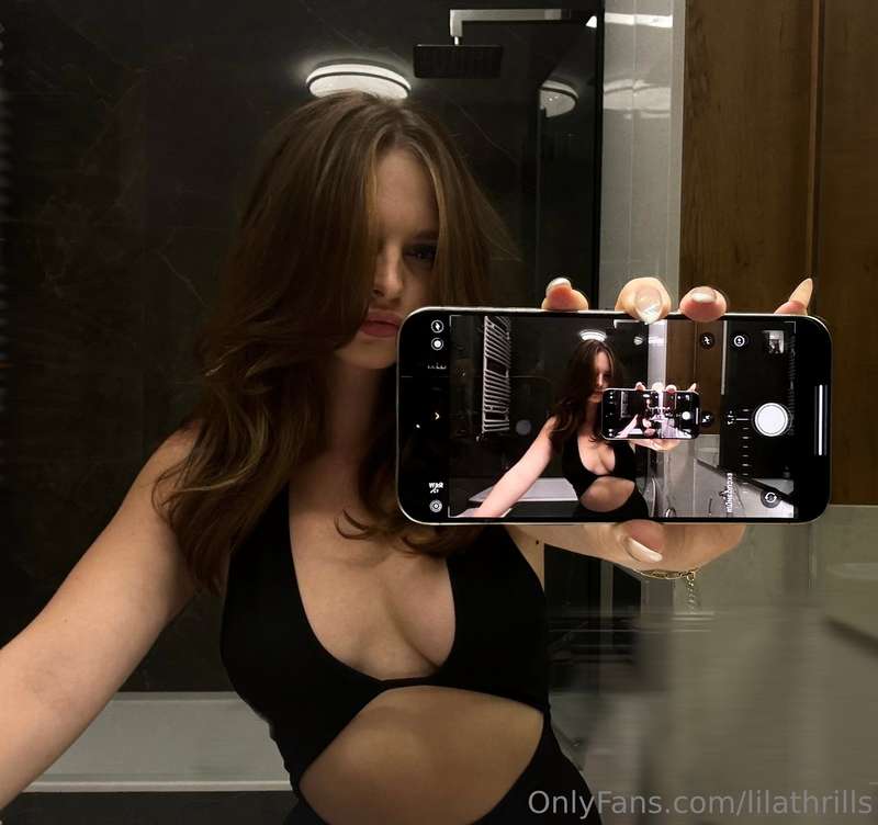 I want you to take a picture for me...ah yes, you can keep i..