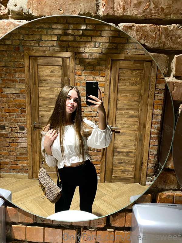 Time for shopping and beautiful selfies😛😘