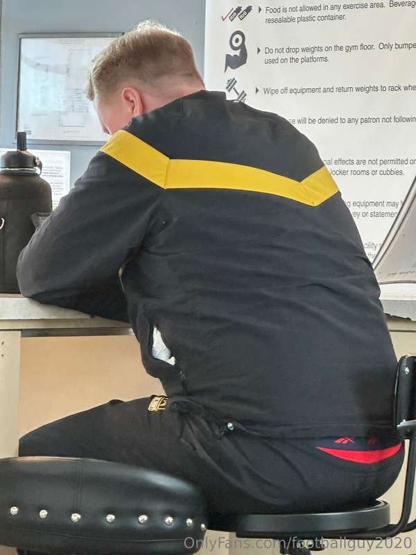 Hot Candid Shots of my buddies and of course my HOT cock! Se.. 9