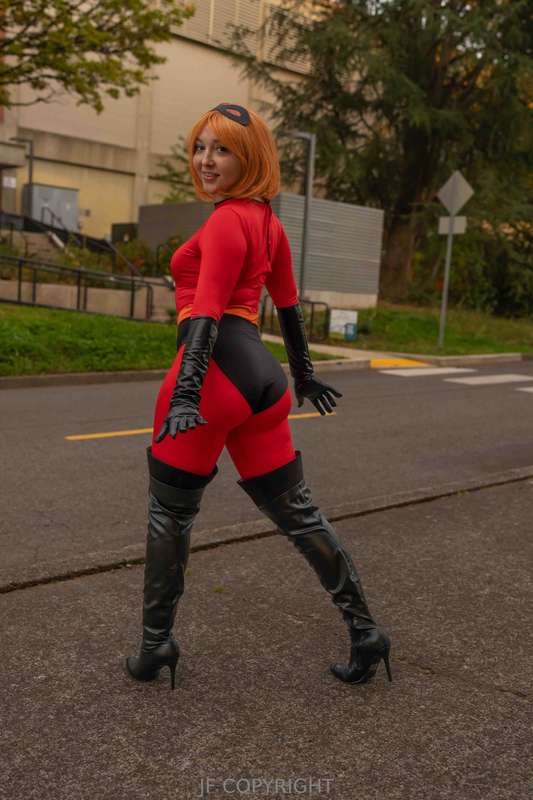 Get ready for a bunch of content today through halloween 🎃 B.. 4