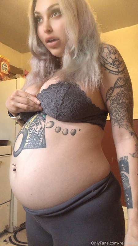 Empty belly is getting soooo soft!! But still a lot of contr.. 5