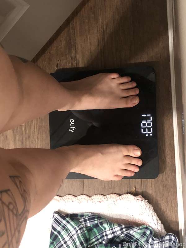 Before/after stuffing on my livestream!! I ate 6 pounds of f.. 13