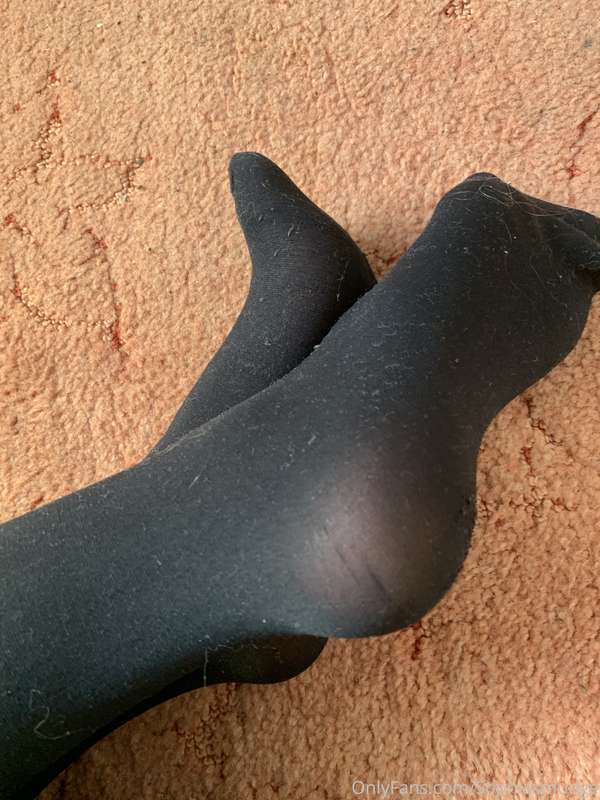 QUESTION 2 Is all about feet 😏  What is the official name fo..