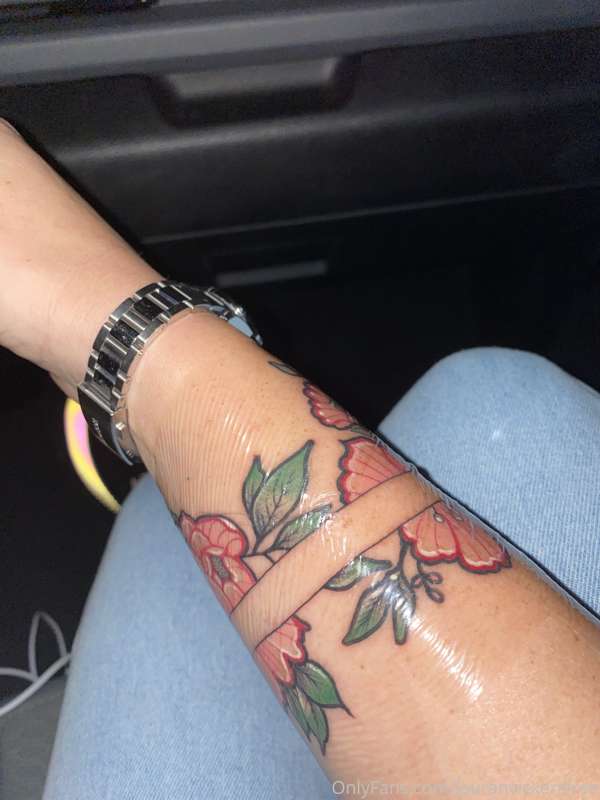 Just finished up my new tattoo! I’m catching up on messages ..