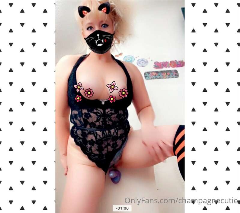 Champagnecutie - Onlyfans - 09 Feb, 2022