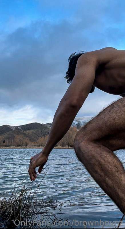 Quick naked dip anyone ?? 1