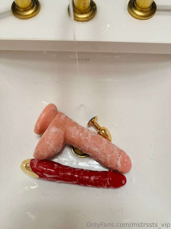 Had to masturbate off camera cause I’m too far behind in my ..