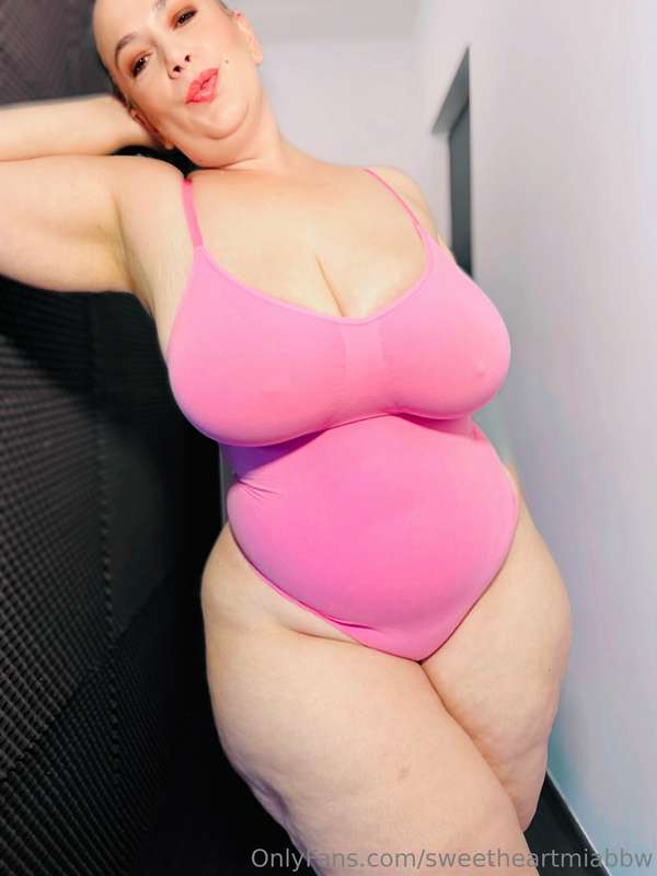 I just love the color of this bodysuit ! 3