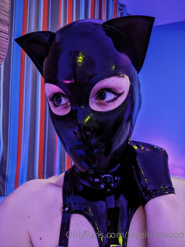 Just some cutie pictures of my new hood... <3 5