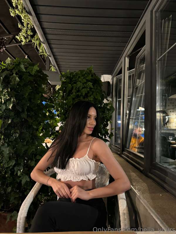 🤩😍when you go on a first date with a girl, do you expect a f..