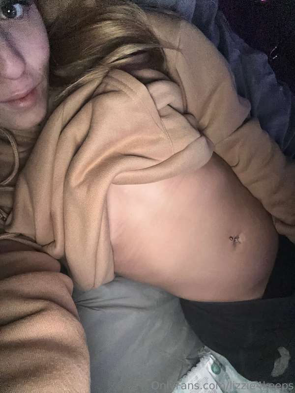 Who's down for some fun rn?? Hit my DM babesss💕